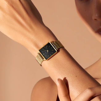 Boxy Black Gold Mesh leftcolumn