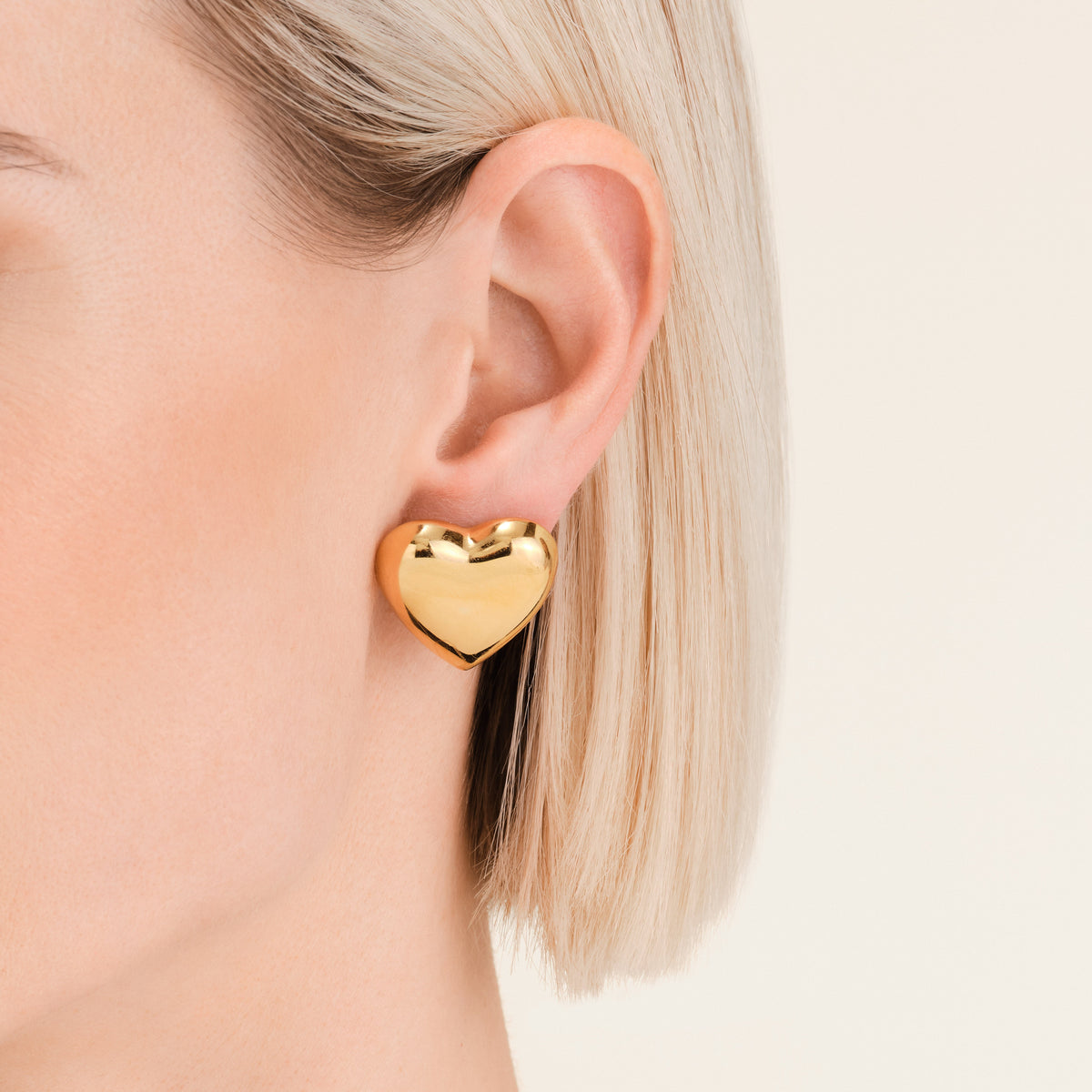 Puffy Heart Studs leftcolumn