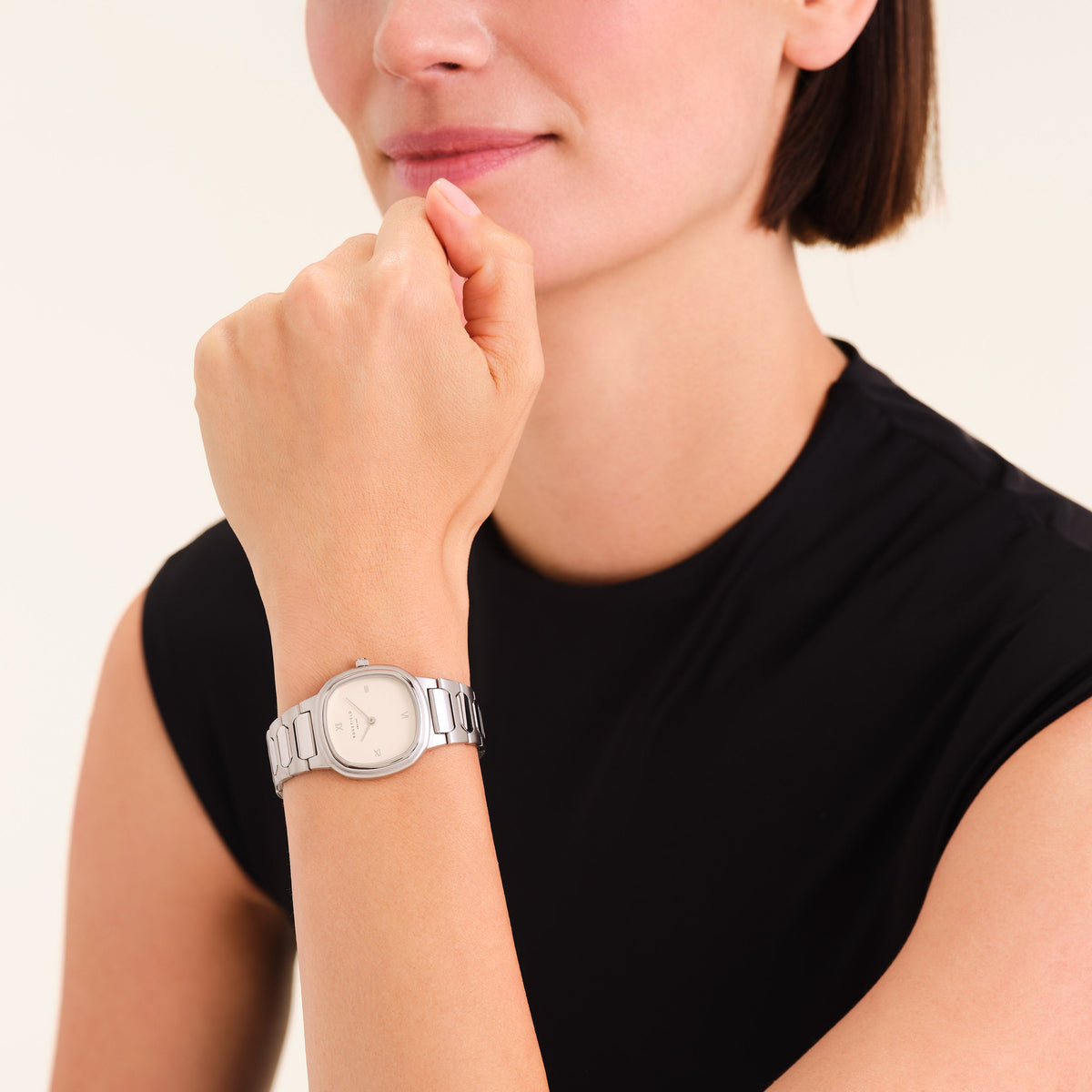 Gaia Creme Silver - Engraved leftcolumn